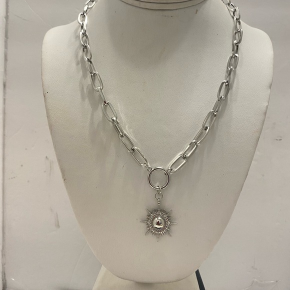 Gaget girl necklace - Picture 5 of 10